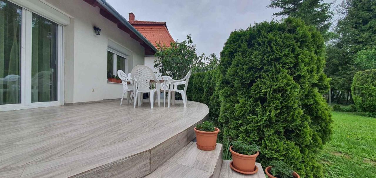 Holiday Home In Keszthely/Balaton 39648 Exteriör bild