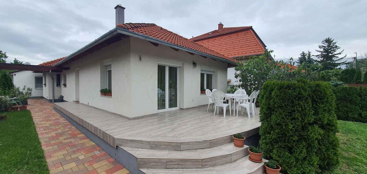 Holiday Home In Keszthely/Balaton 39648 Exteriör bild